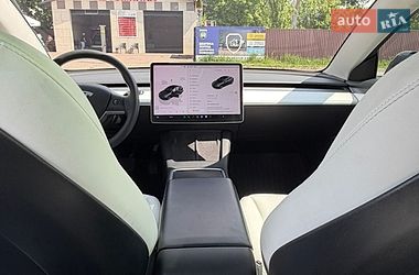 Седан Tesla Model 3 2022 в Киеве
