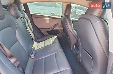 Седан Tesla Model 3 2024 в Львове