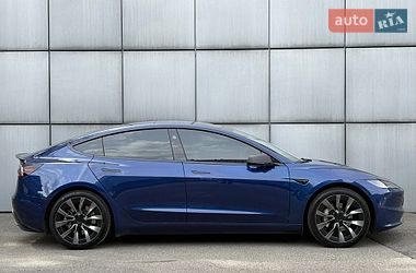 Седан Tesla Model 3 2024 в Києві