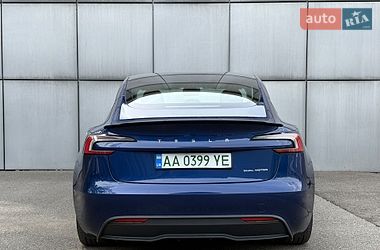 Седан Tesla Model 3 2024 в Києві