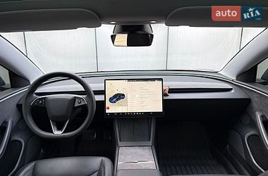 Седан Tesla Model 3 2024 в Києві