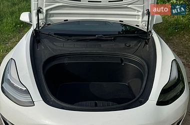 Седан Tesla Model 3 2019 в Василькові