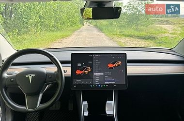Седан Tesla Model 3 2019 в Василькові
