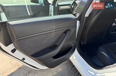 Седан Tesla Model 3 2020 в Харкові