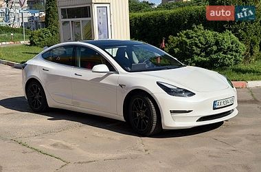 Седан Tesla Model 3 2020 в Харкові