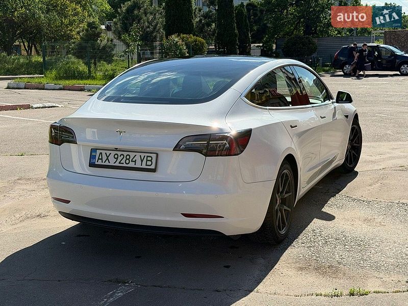 Седан Tesla Model 3 2020 в Харькове