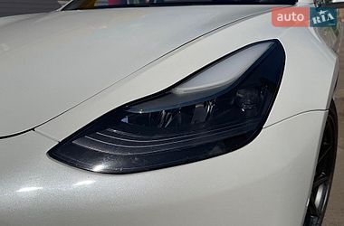 Седан Tesla Model 3 2020 в Харькове