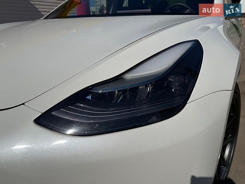 Седан Tesla Model 3 2020 в Харькове