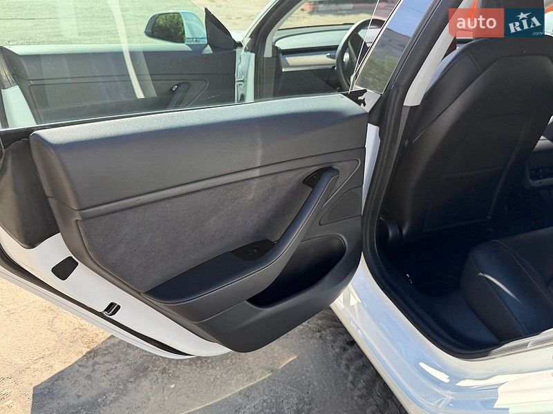 Седан Tesla Model 3 2020 в Харькове