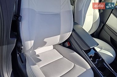 Седан Tesla Model 3 2020 в Киеве