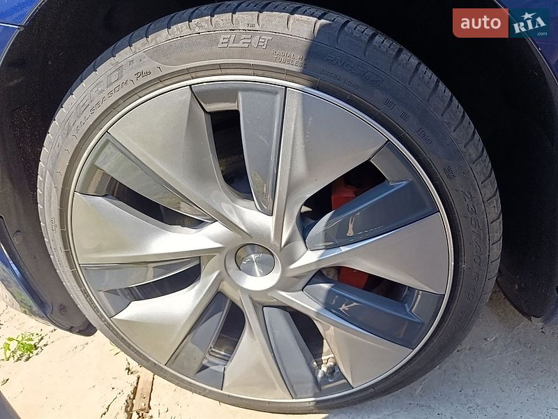 Седан Tesla Model 3 2020 в Киеве