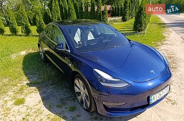 Седан Tesla Model 3 2020 в Киеве