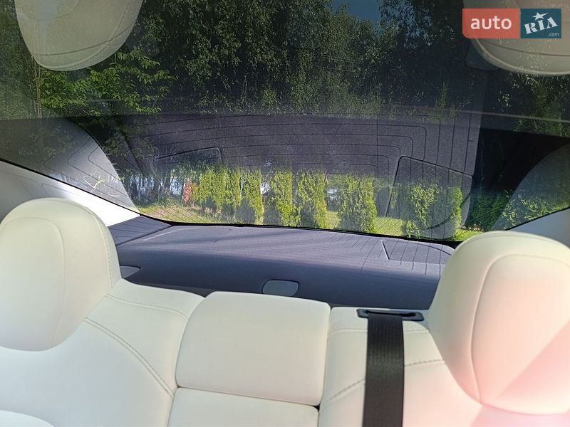 Седан Tesla Model 3 2020 в Киеве