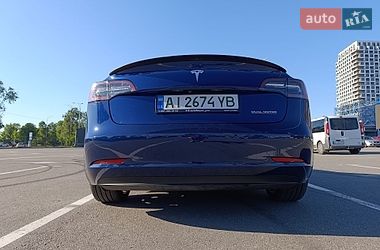 Седан Tesla Model 3 2020 в Киеве