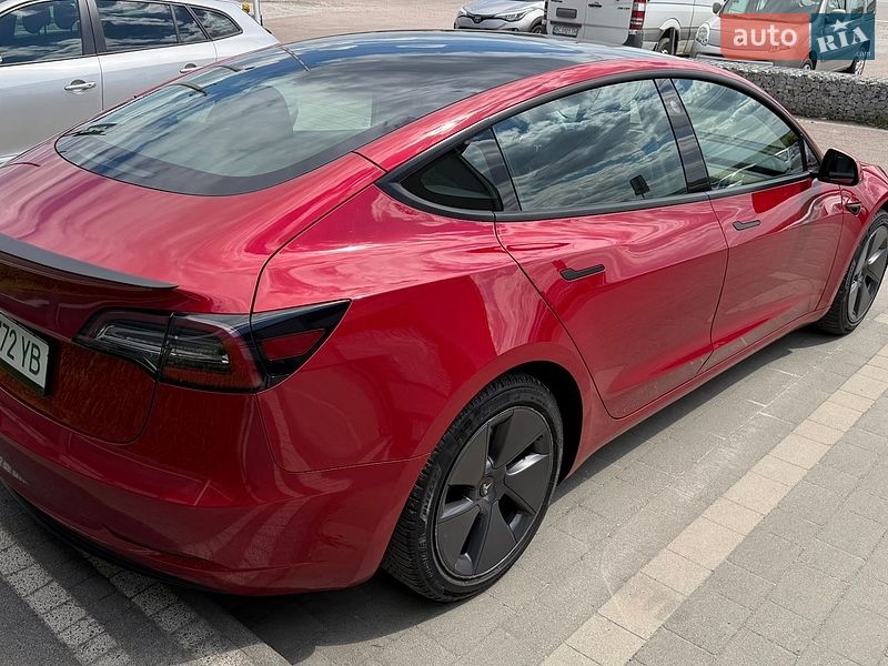 Седан Tesla Model 3 2022 в Львові