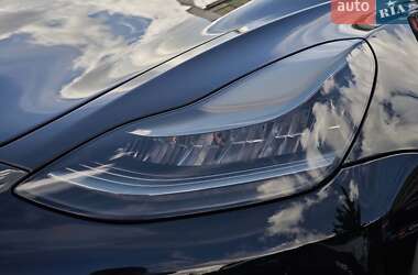 Седан Tesla Model 3 2019 в Харкові