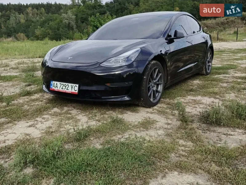 Tesla Model 3 2021