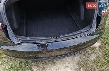 Седан Tesla Model 3 2021 в Киеве