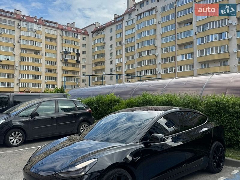 Tesla Model 3 2019
