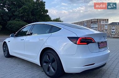Седан Tesla Model 3 2020 в Житомирі