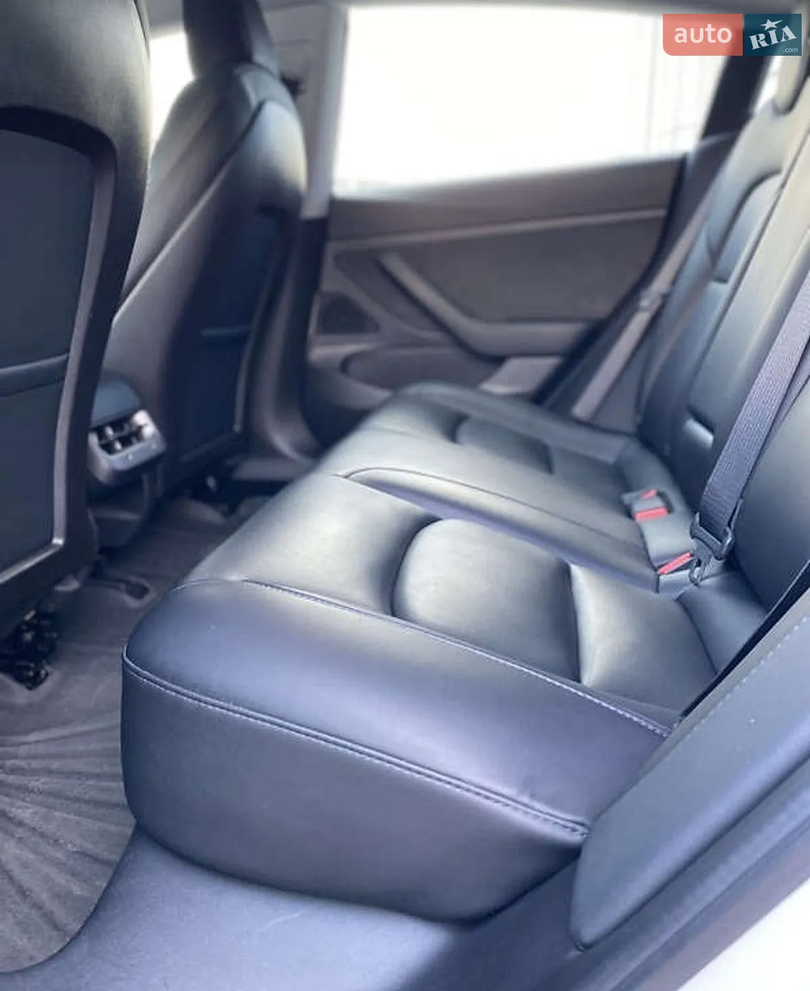 2020 Tesla Model 3 - мініатюра 30