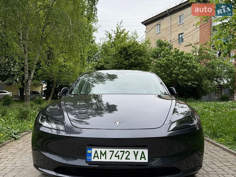 Седан Tesla Model 3 2025 в Житомирі