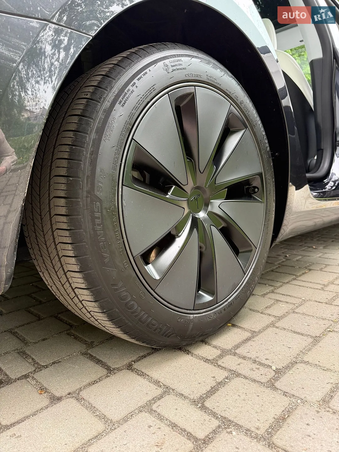 2025 Tesla Model 3 - мініатюра 9