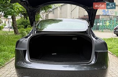 Седан Tesla Model 3 2025 в Житомирі