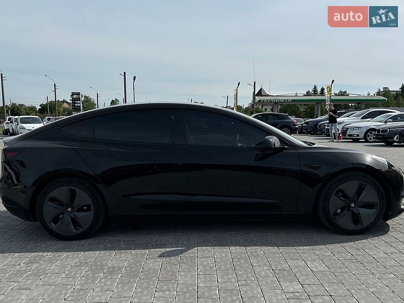 Седан Tesla Model 3 2020 в Ивано-Франковске