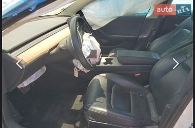 Седан Tesla Model 3 2019 в Луцьку
