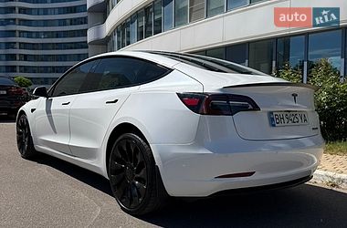 Седан Tesla Model 3 2022 в Одессе