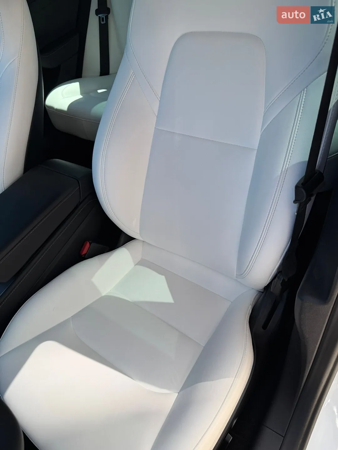 2022 Tesla Model 3 - мініатюра 23