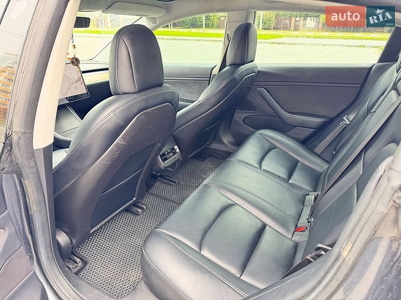 Седан Tesla Model 3 2018 в Львове фото 10 Седан Tesla Model 3 2018 в Львове