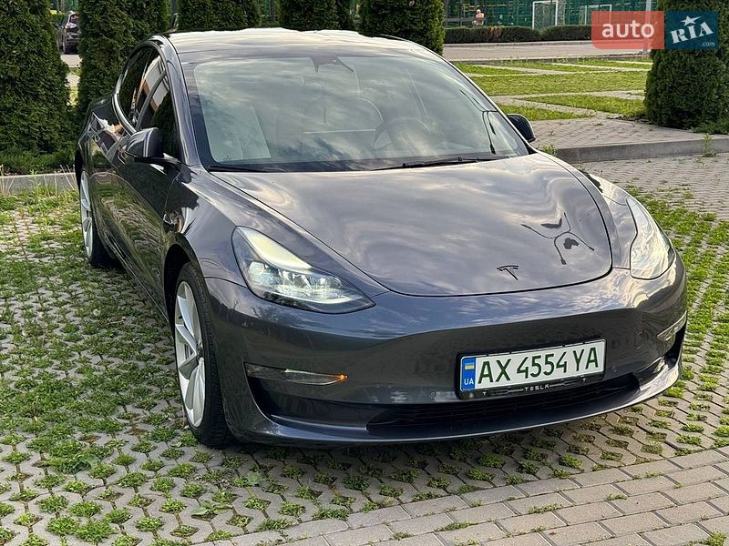 Седан Tesla Model 3 2022 в Харкові