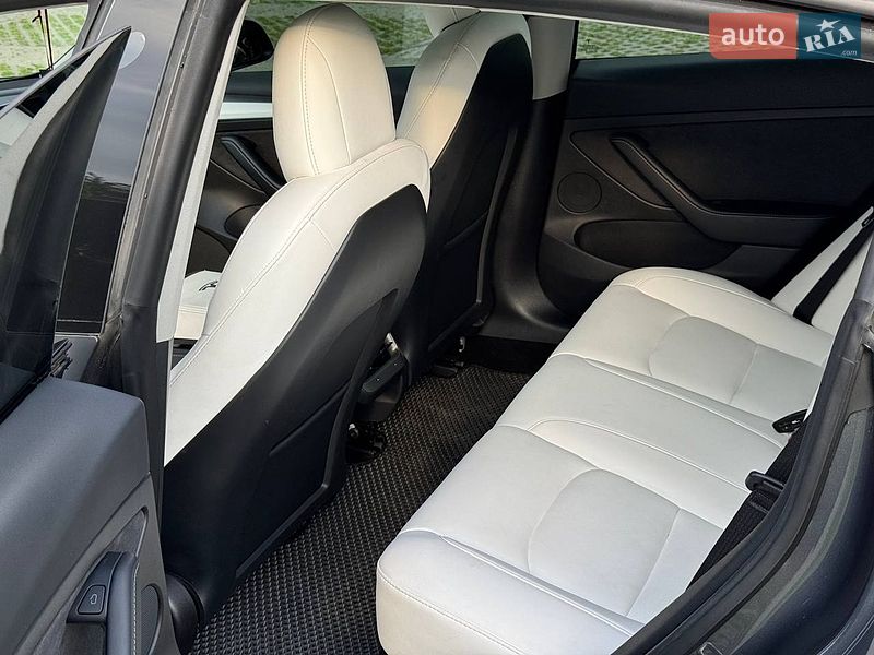 Седан Tesla Model 3 2022 в Харкові