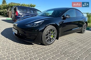 Седан Tesla Model 3 2022 в Тернополе