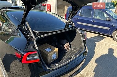 Седан Tesla Model 3 2022 в Тернополе