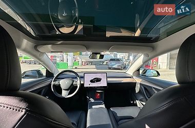Седан Tesla Model 3 2022 в Тернополе