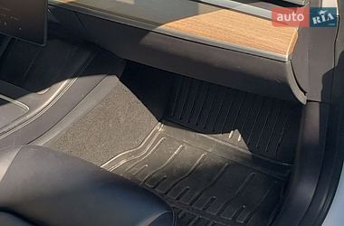 Седан Tesla Model 3 2022 в Збараже