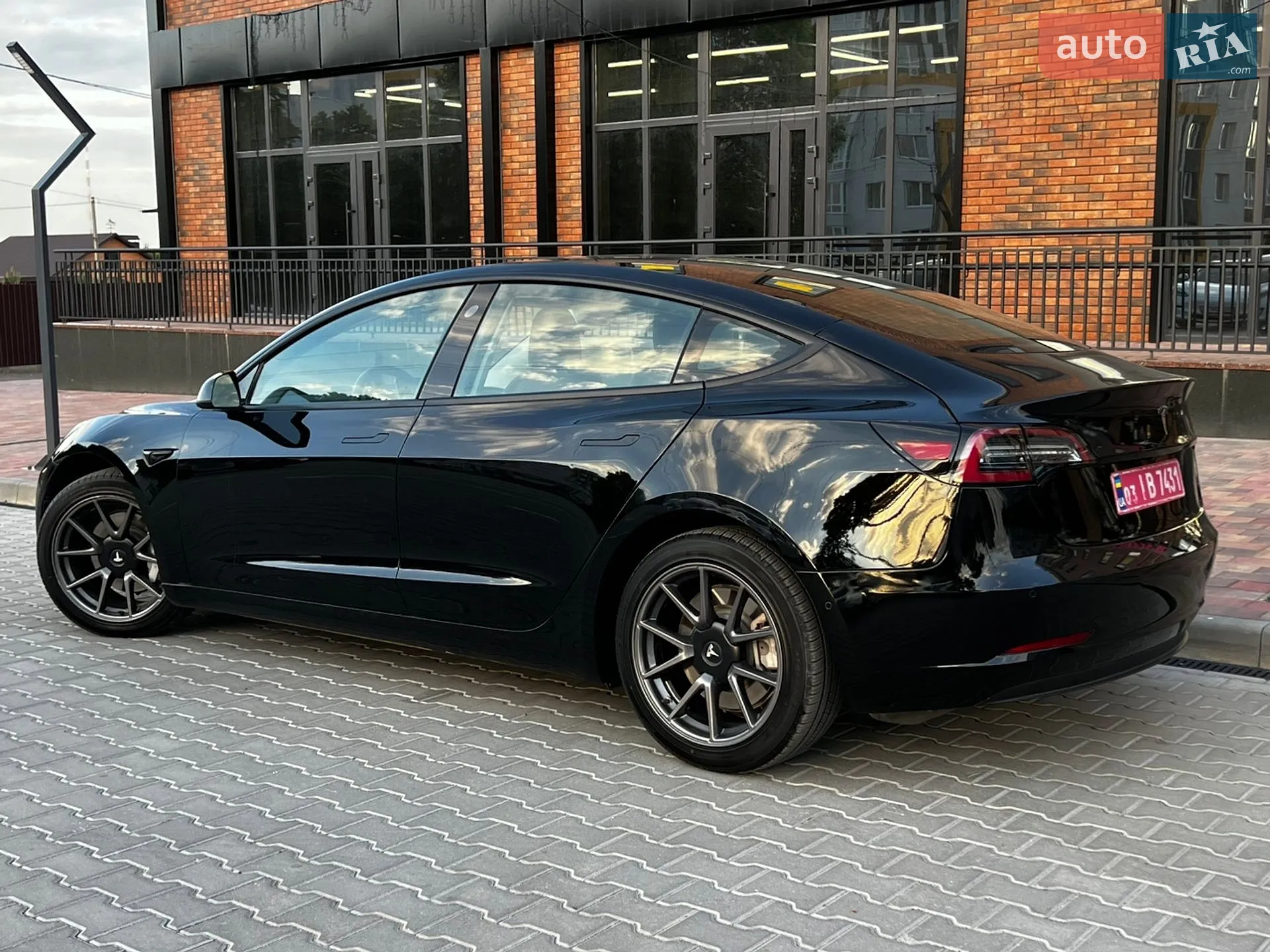 2021 Tesla Model 3 - мініатюра 9