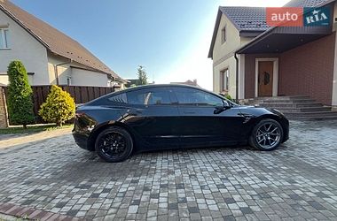 Седан Tesla Model 3 2022 в Луцке