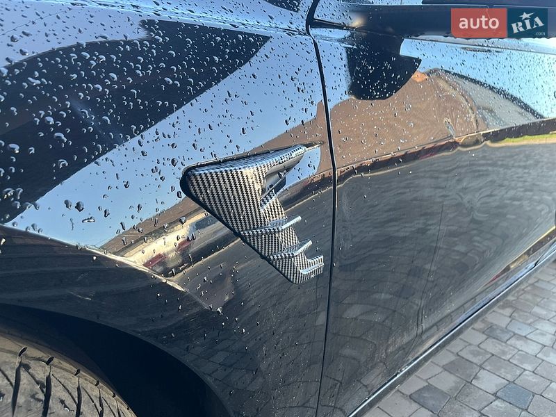 Седан Tesla Model 3 2022 в Луцке