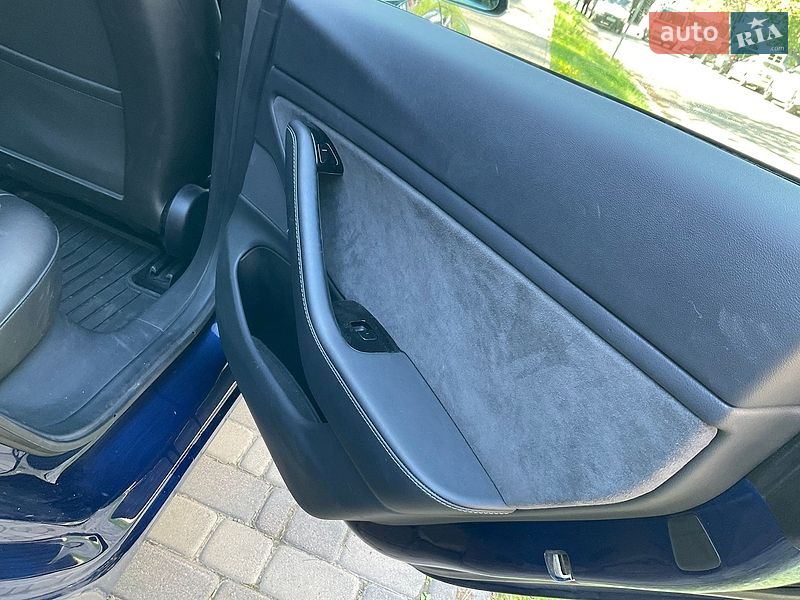 Седан Tesla Model 3 2019 в Києві