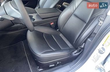 Седан Tesla Model 3 2021 в Ивано-Франковске