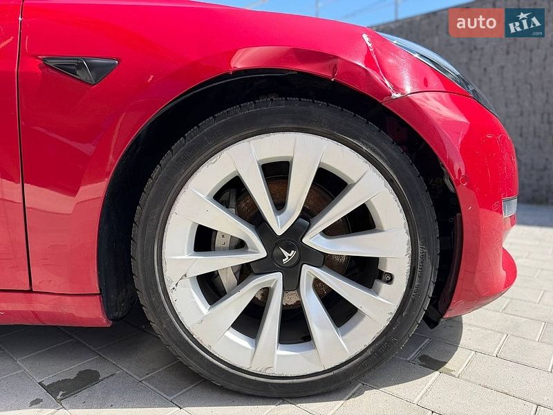 Седан Tesla Model 3 2022 в Луцке