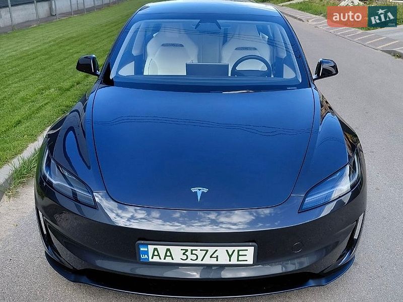 Седан Tesla Model 3 2024 в Києві