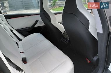 Седан Tesla Model 3 2024 в Києві