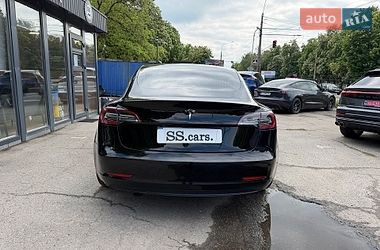 Седан Tesla Model 3 2019 в Полтаві
