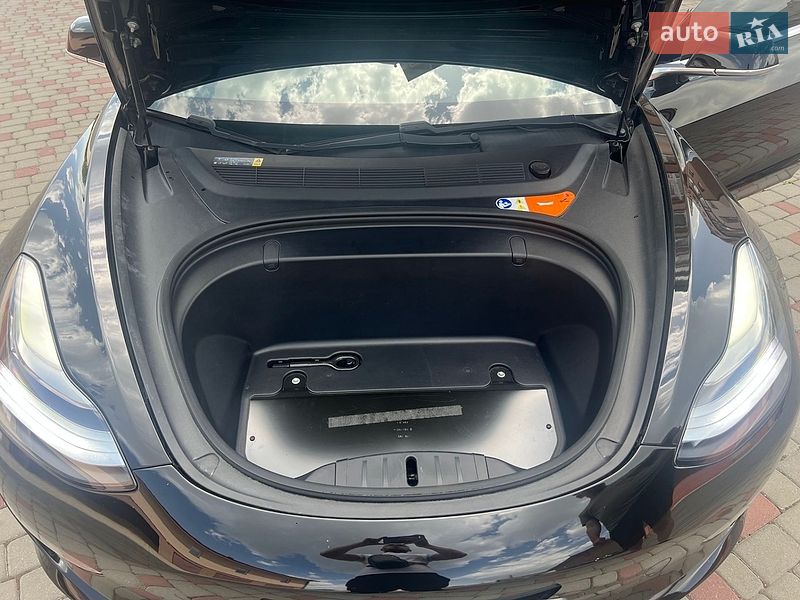 Седан Tesla Model 3 2018 в Ивано-Франковске фото 35 Седан Tesla Model 3 2018 в Ивано-Франковске