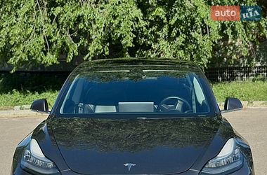 Седан Tesla Model 3 2020 в Киеве